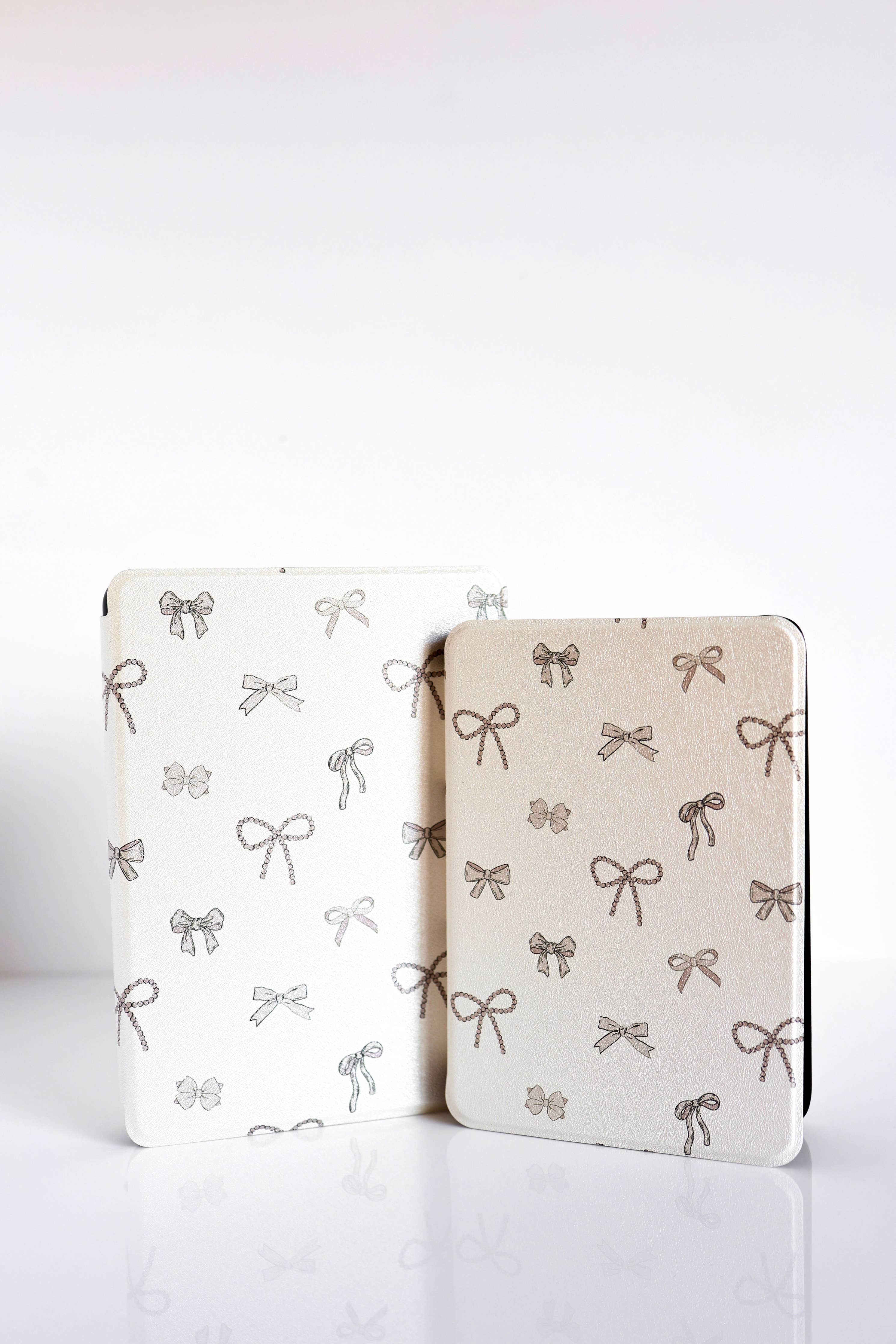 Kindle Case Clear & Printed Back with Hand Strap