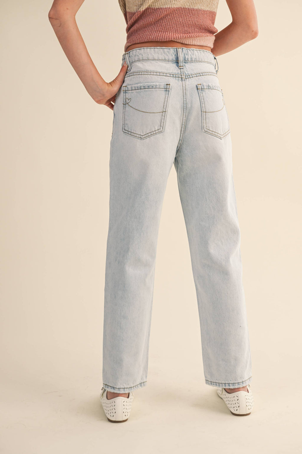 Everyday Light Wash Straight Jeans – Tween Girls