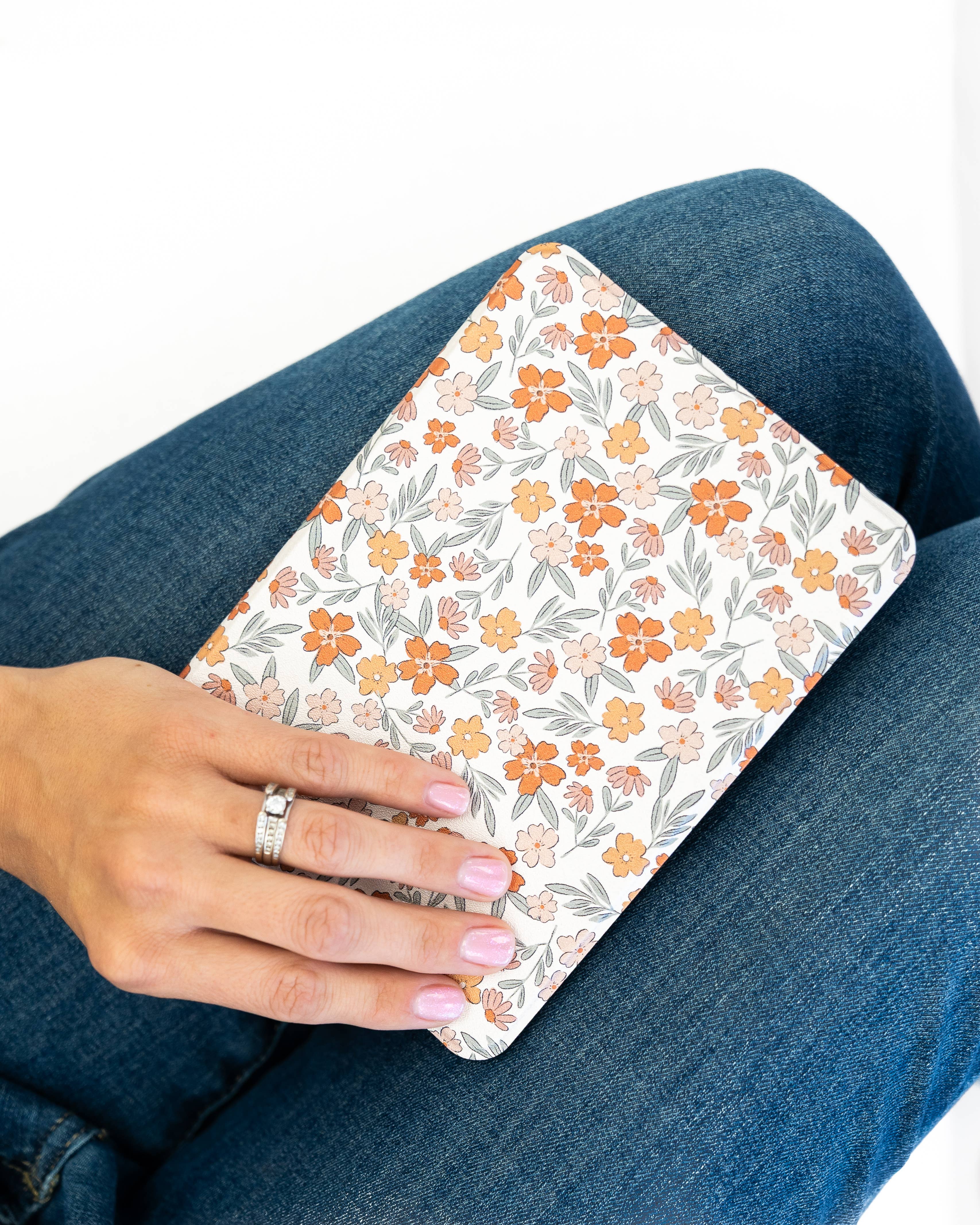 Kindle Case Clear & Printed Back with Hand Strap