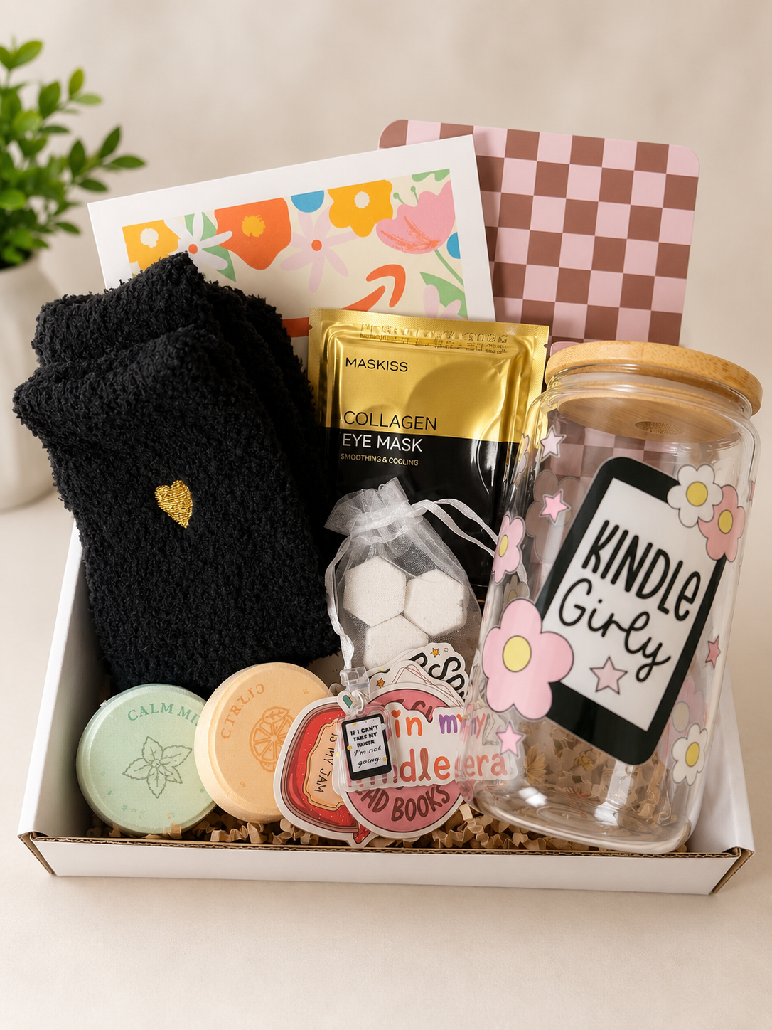 Blind date with a kindle- cozy box surprise! (Device NOT included)