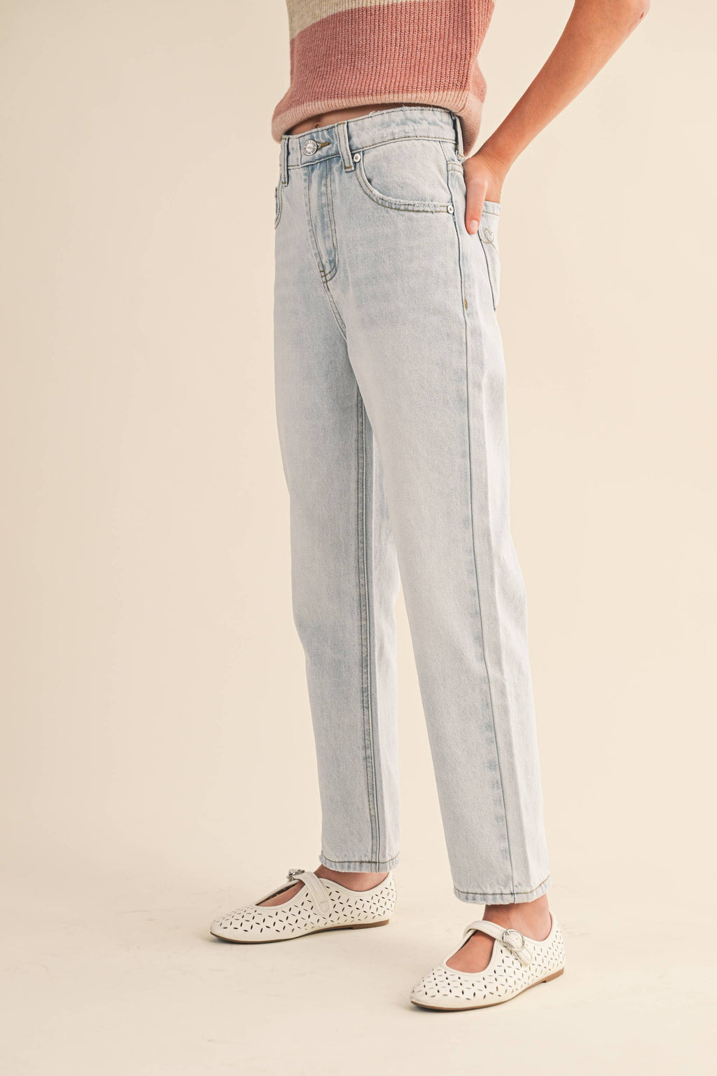 Everyday Light Wash Straight Jeans – Tween Girls