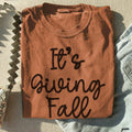 It's Giving Fall Tee🍂