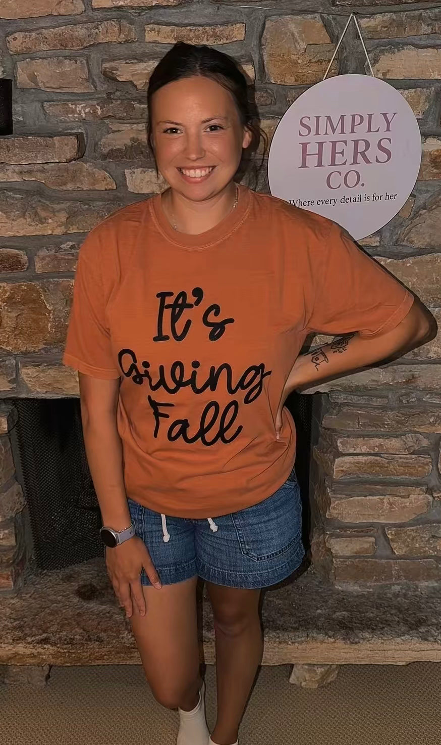 It's Giving Fall Tee🍂