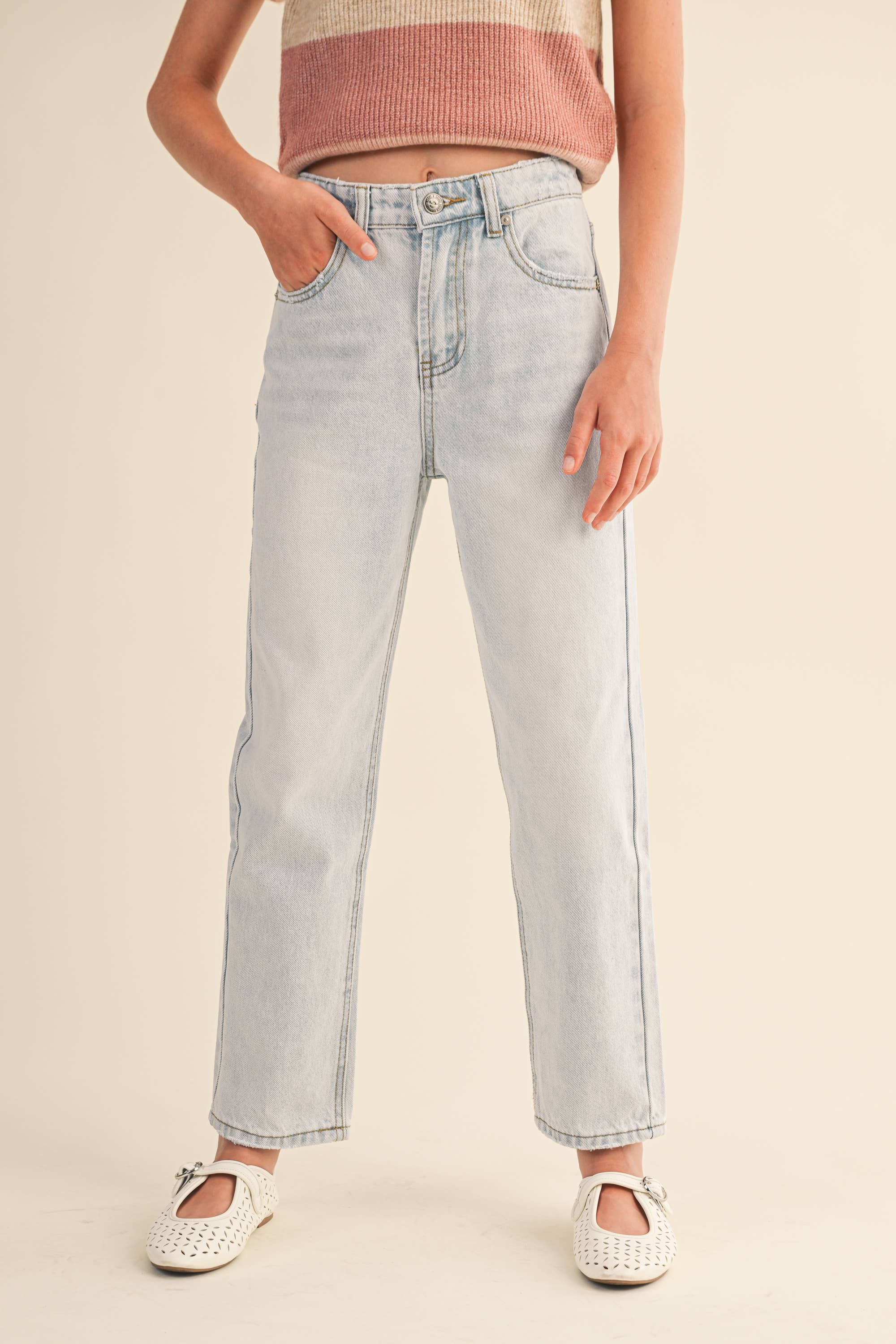 Everyday Light Wash Straight Jeans – Tween Girls